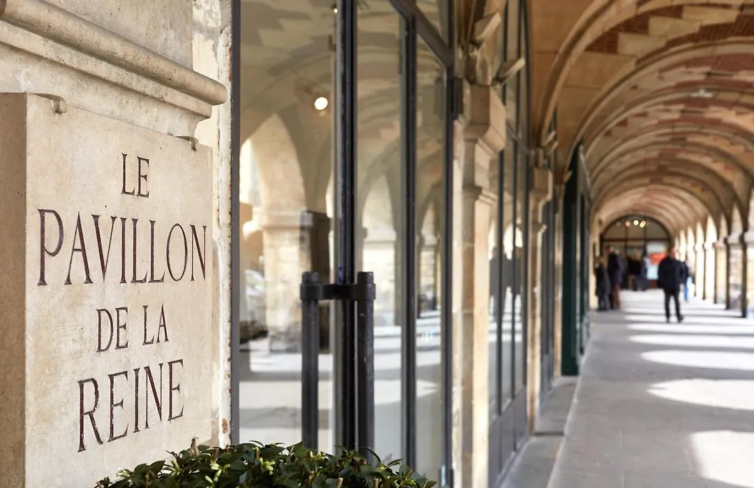 Hôtel Le Pavillon de la Reine-1